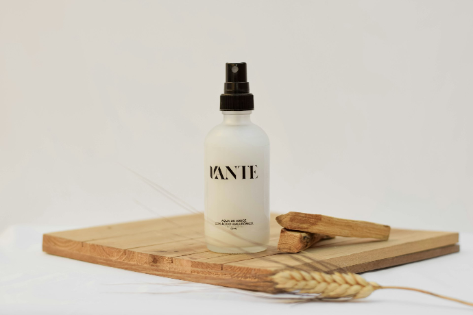 a bottle of tante on a cutting board